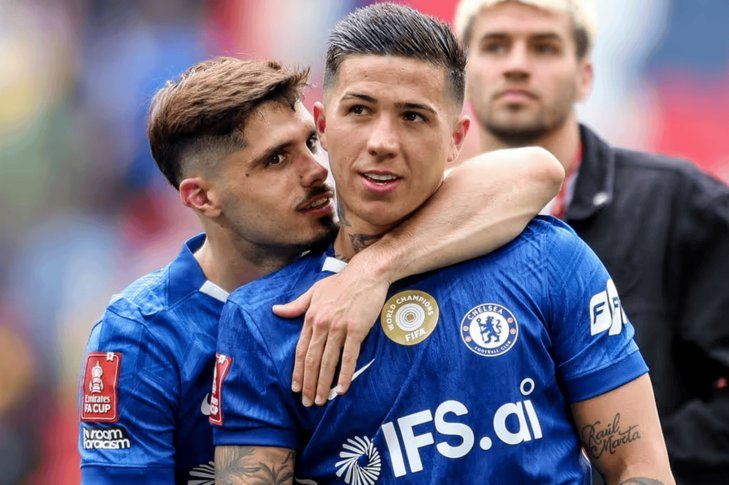 切尔西需要恩佐的精神支柱：更衣室的稳定力量