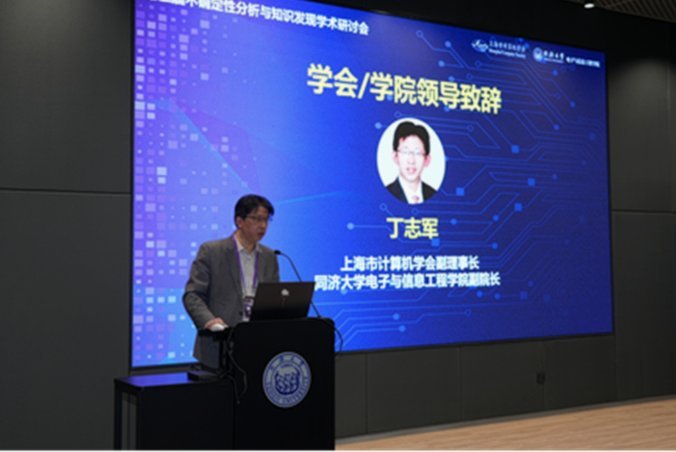 袁博涵，浮导敏真可以考察下，谢晋不稳定，09前场缺爆点