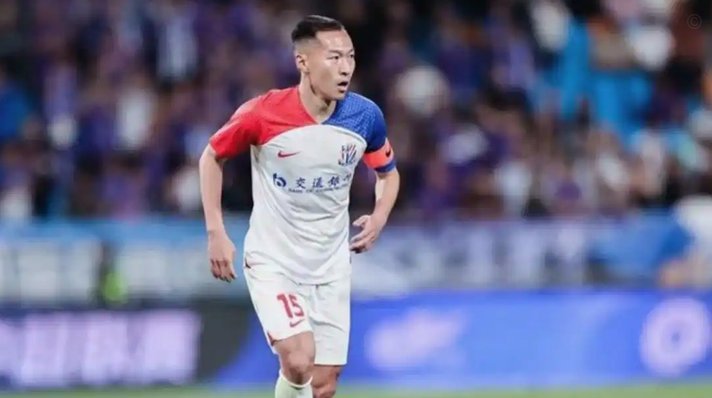 半场：玉昆0-0申花，奥斯卡屡失良机，吴曦染黄