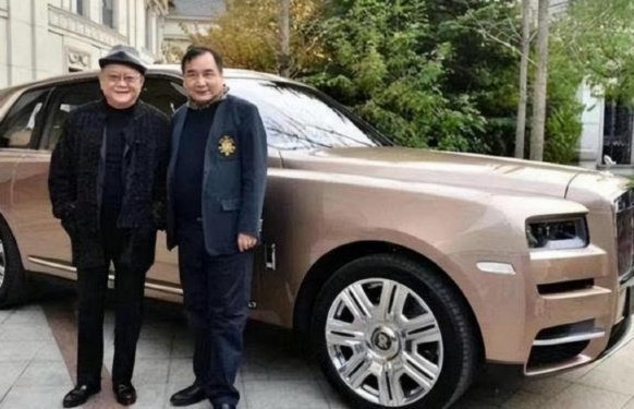 董路的新大哥李晓华何许人也?