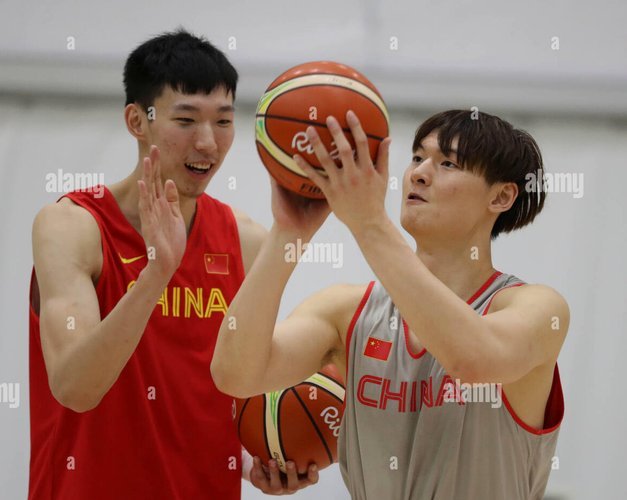 去年接手以来韩鹏手里离队国内球员已经达到十几人
