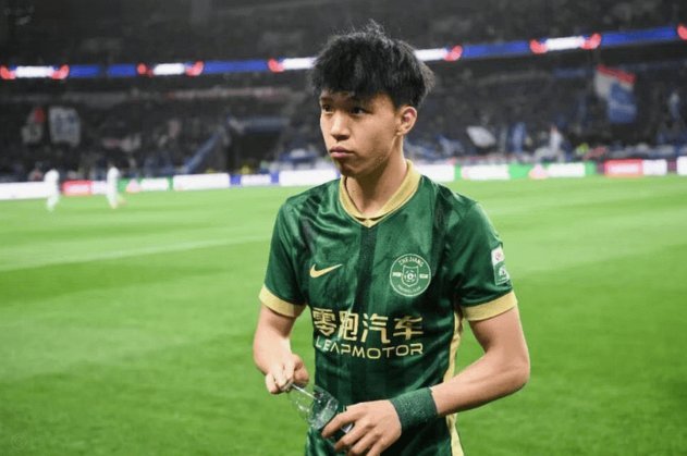 张家鸣伯恩利U21友谊赛首秀破门