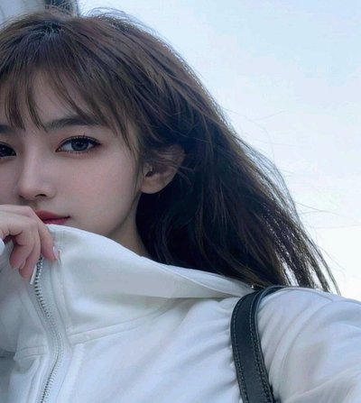 小王一个多月没发ins，突然发了一张有点耐人寻味的照片