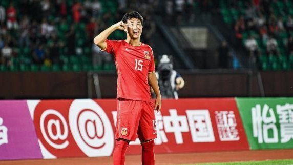 程晟涵头球绝杀！U17国足逆转阿森纳